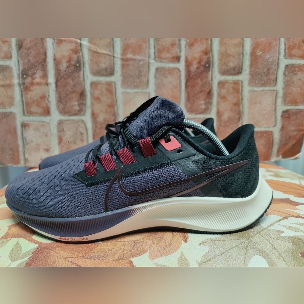 Nike Men's Athletic Shoes Gray Black Pink